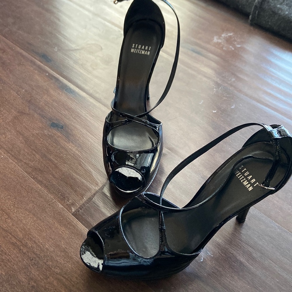 Stewart Weitzman patent leather strappy heals